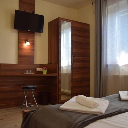 La Mia Casa Vendeghaz Hotel Kaposvar Exterior photo